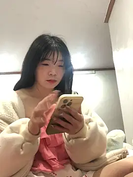 cuty lusy online show from March 11, 3:01 am