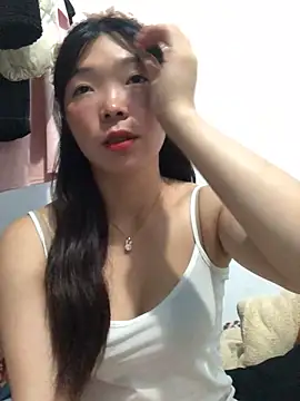 cuty lusy online show from June 12, 12:31 am