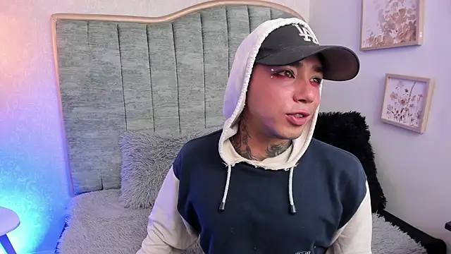 liam froid online show from February 9, 1:48 pm