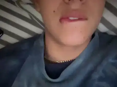 Frodo271 online show from February 9, 8:18 am