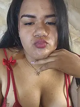 Snapshot of lumi_bellx chatting on August 1, 5:29 am lumi bellx online show from August 1, 5:29 am