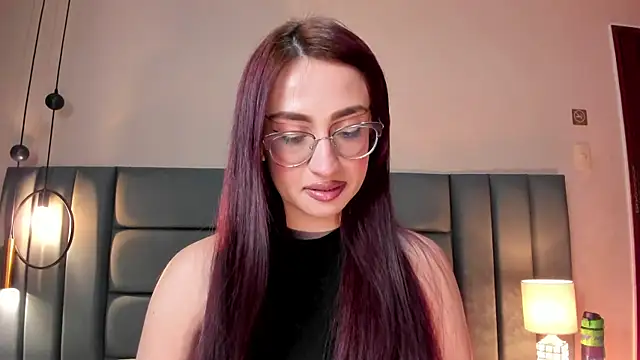 Snapshot of AndraCyruss chatting on February 26, 11:48 pm AndraCyruss online show from February 26, 11:48 pm