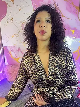 Woo isDaphne online show from July 4, 11:33 pm