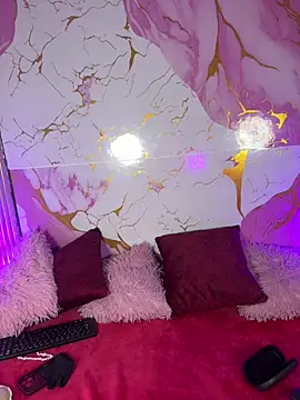 Woo isDaphne online show from July 20, 12:14 am