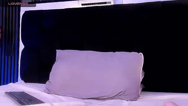 light eyes  online show from June 12, 8:52 pm