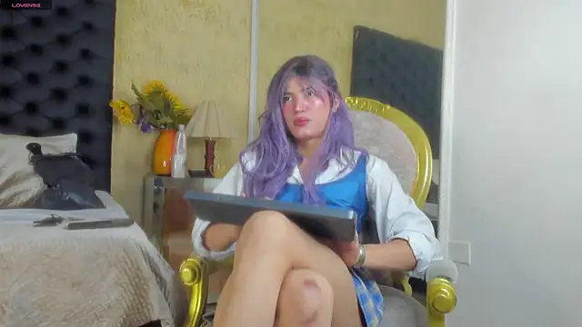 Snapshot of VeronikaBloom_ chatting on June 7, 3:21 am VeronikaBloom online show from June 7, 3:21 am