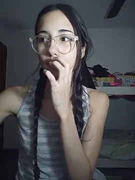 Snapshot of isaaabelaaa chatting on April 14, 11:00 pm isaaabelaaa online show from April 14, 11:00 pm