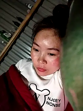 Yiyoongg online show from February 14, 2:36 pm