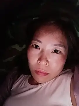 Yiyoongg online show from June 16, 10:18 am