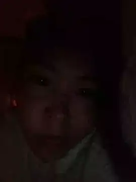 Yiyoongg online show from June 18, 11:42 pm