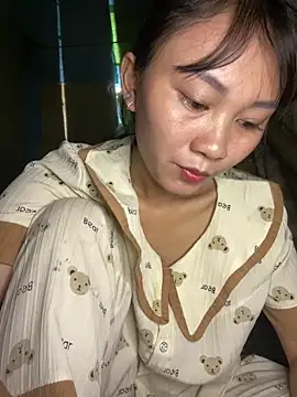 Lucky-baby077 online show from April 1, 6:14 am