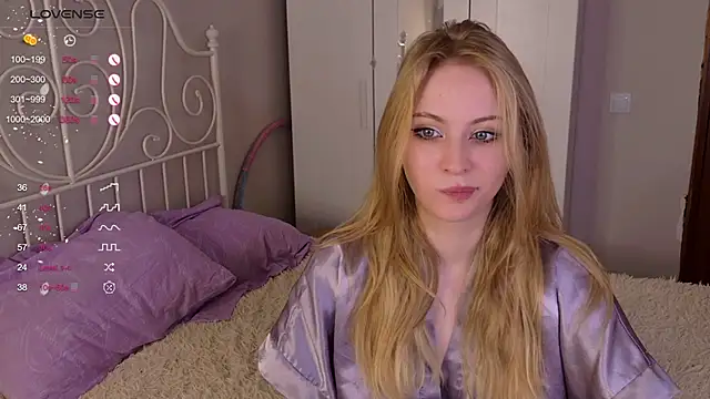 Snapshot of lilMelaniloveis chatting on March 30, 7:20 am lilMelaniloveis online show from March 30, 7:20 am