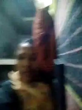 Snapshot of Loomaraj chatting on April 14, 9:32 pm Loomaraj online show from April 14, 9:32 pm