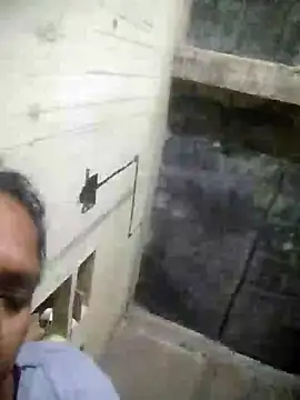 Snapshot of Loomaraj chatting on April 19, 10:45 pm Loomaraj online show from April 19, 10:45 pm