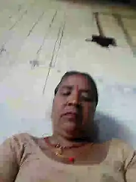 Snapshot of Loomaraj chatting on May 31, 4:42 am Loomaraj online show from May 31, 4:42 am