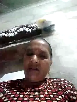 Snapshot of Loomaraj chatting on June 7, 5:16 pm Loomaraj online show from June 7, 5:16 pm