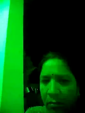 Snapshot of Loomaraj chatting on June 11, 9:13 pm Loomaraj online show from June 11, 9:13 pm