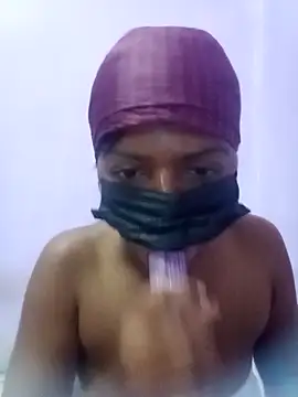 Malee S online show from April 6, 3:35 pm