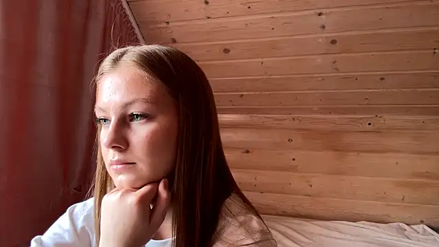 TessSamul online show from May 28, 3:09 pm