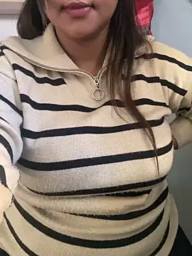 RiRiSugar online show from February 8, 3:48 pm