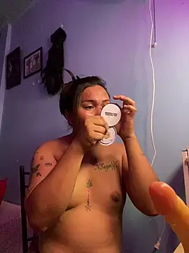 hollynicole online show from July 6, 1:02 am