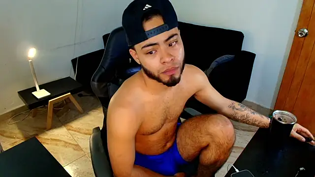 Xanderstone00 online show from March 17, 4:21 pm