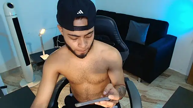 Xanderstone00 online show from March 20, 5:07 pm