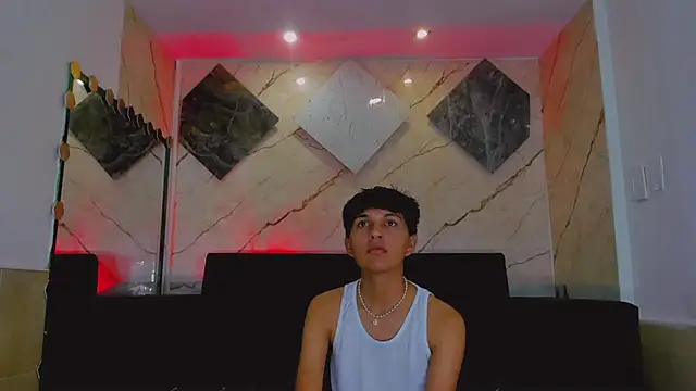 Isaak 26 online show from February 17, 7:31 pm