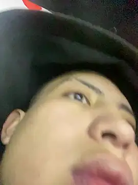 alejandrodsds online show from February 9, 12:42 pm