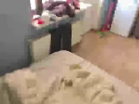 LinaWills online show from February 12, 9:15 am