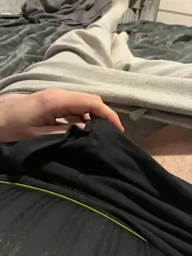 bearguy97 online show from February 8, 8:56 pm