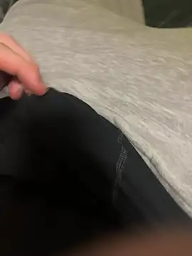 bearguy97 online show from February 9, 9:41 pm