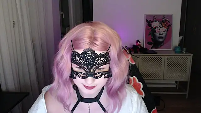 Snapshot of LunaXcherry chatting on February 24, 7:12 pm LunaXcherry online show from February 24, 7:12 pm