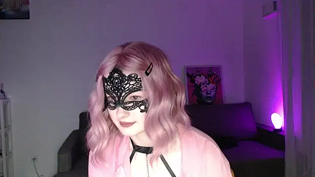 Snapshot of LunaXcherry chatting on February 26, 5:12 pm LunaXcherry online show from February 26, 5:12 pm