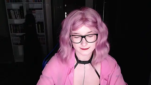 Snapshot of LunaXcherry chatting on March 6, 6:26 pm LunaXcherry online show from March 6, 6:26 pm