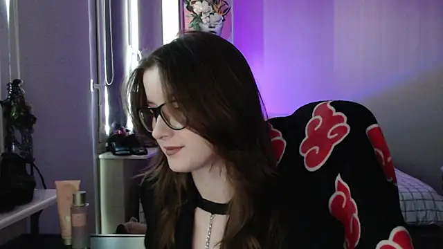 Snapshot of LunaXcherry chatting on April 22, 4:41 pm LunaXcherry online show from April 22, 4:41 pm