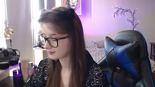 Snapshot of LunaXcherry chatting on May 10, 11:04 am LunaXcherry online show from May 10, 11:04 am