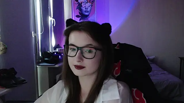 Snapshot of LunaXcherry chatting on May 26, 5:42 pm LunaXcherry online show from May 26, 5:42 pm