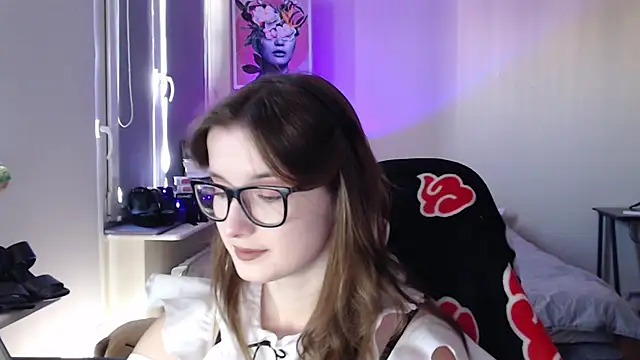 Snapshot of LunaXcherry chatting on May 28, 4:48 pm LunaXcherry online show from May 28, 4:48 pm