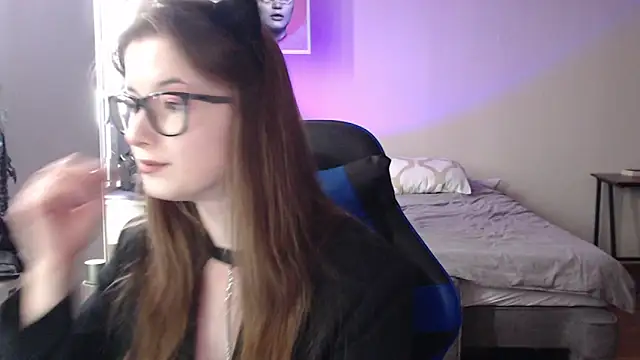 Snapshot of LunaXcherry chatting on May 31, 11:06 am LunaXcherry online show from May 31, 11:06 am