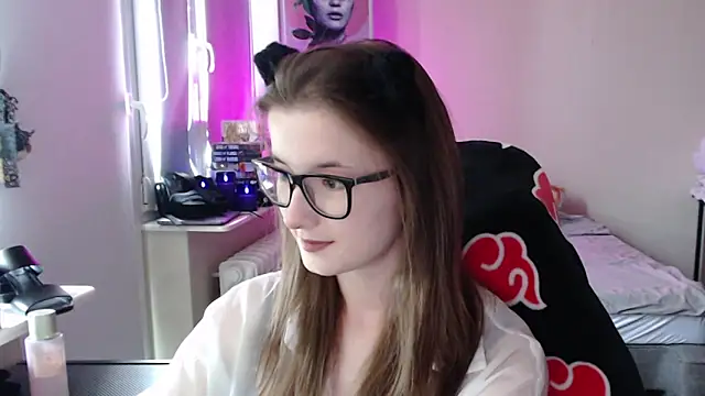Snapshot of LunaXcherry chatting on June 11, 4:38 pm LunaXcherry online show from June 11, 4:38 pm