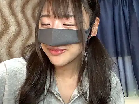 Snapshot of cocomi-coco0209 chatting on May 17, 8:34 am cocomi-coco0209 online show from May 17, 8:34 am