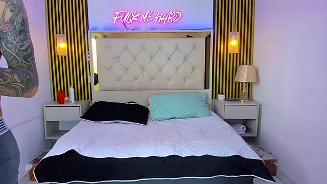 Snapshot of Adventurous_Boys chatting on March 13, 6:14 pm Adventurous Boys online show from March 13, 6:14 pm