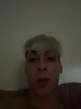 Snapshot of Babyfacenik chatting on March 3, 3:01 am Babyfacenik online show from March 3, 3:01 am