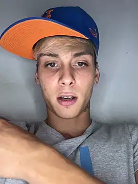 Snapshot of Babyfacenik chatting on March 3, 4:57 pm Babyfacenik online show from March 3, 4:57 pm