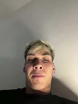 Snapshot of Babyfacenik chatting on March 23, 6:34 pm Babyfacenik online show from March 23, 6:34 pm