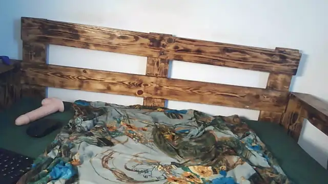 Snapshot of elfaty chatting on March 19, 1:37 pm elfaty online show from March 19, 1:37 pm