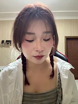 Snapshot of A-cola chatting on February 25, 11:09 am A-cola online show from February 25, 11:09 am