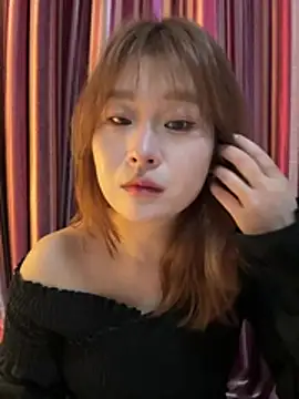 Snapshot of A-cola chatting on March 16, 3:23 am A-cola online show from March 16, 3:23 am