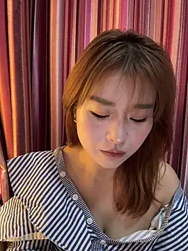 Snapshot of A-cola chatting on March 17, 7:01 am A-cola online show from March 17, 7:01 am